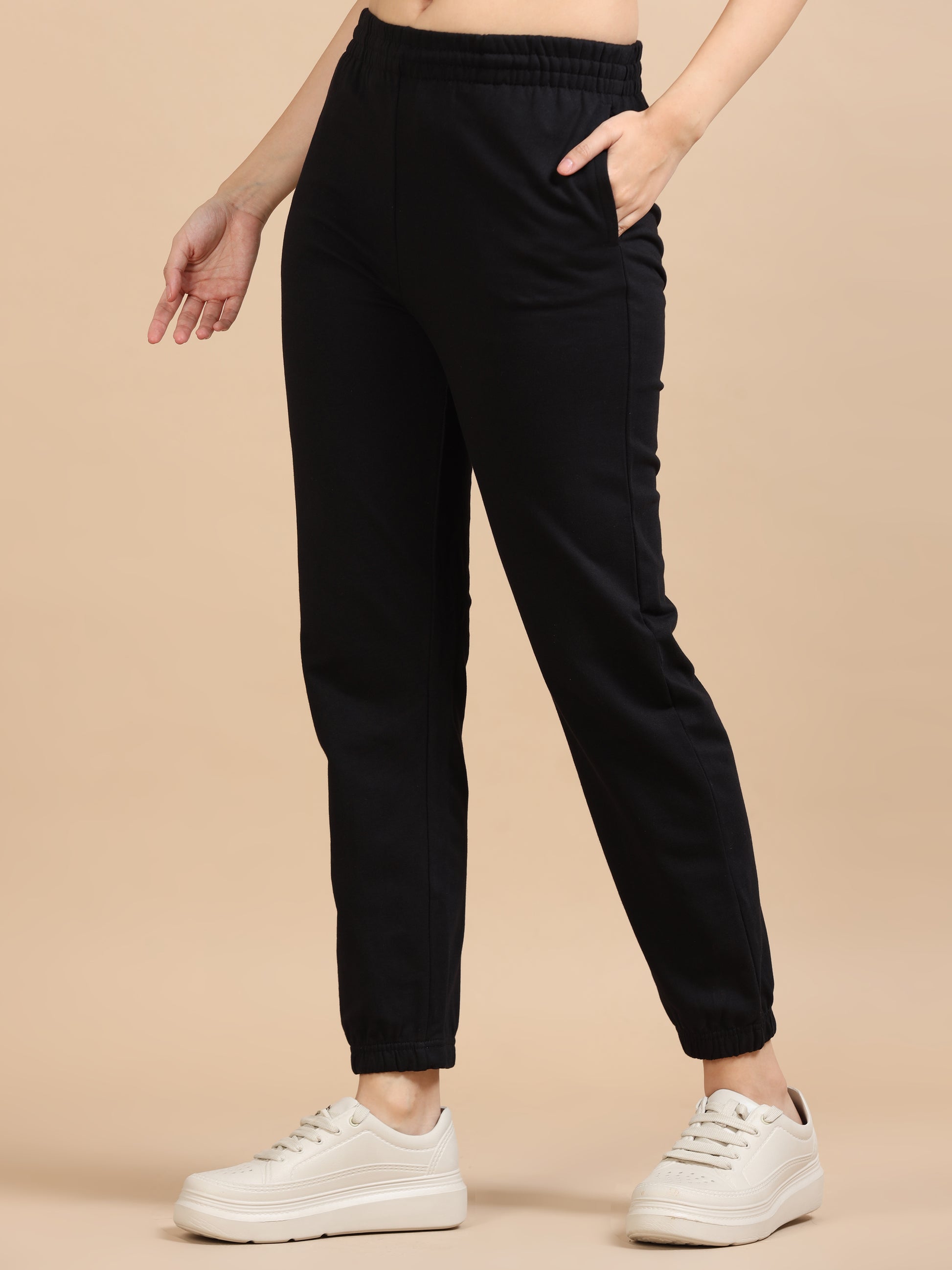 Tapered Fit Women Black Jogger