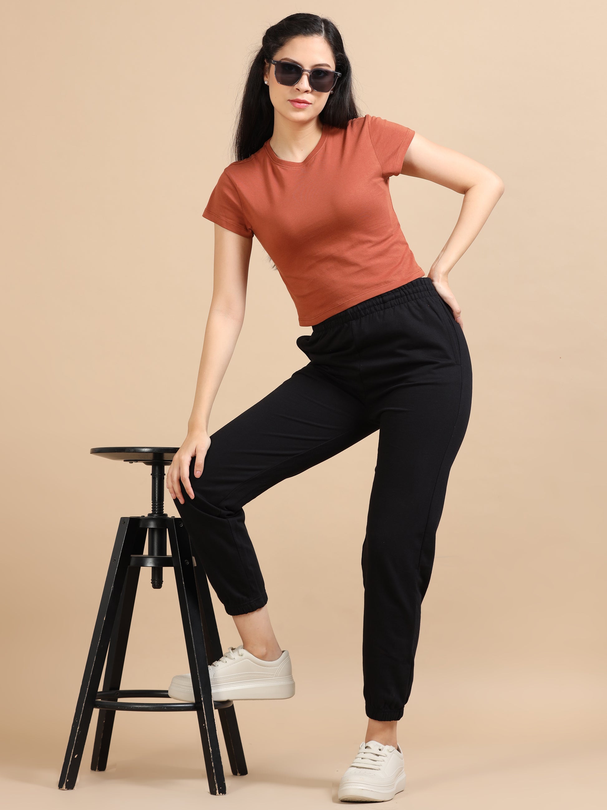 Tapered Fit Women Black Jogger